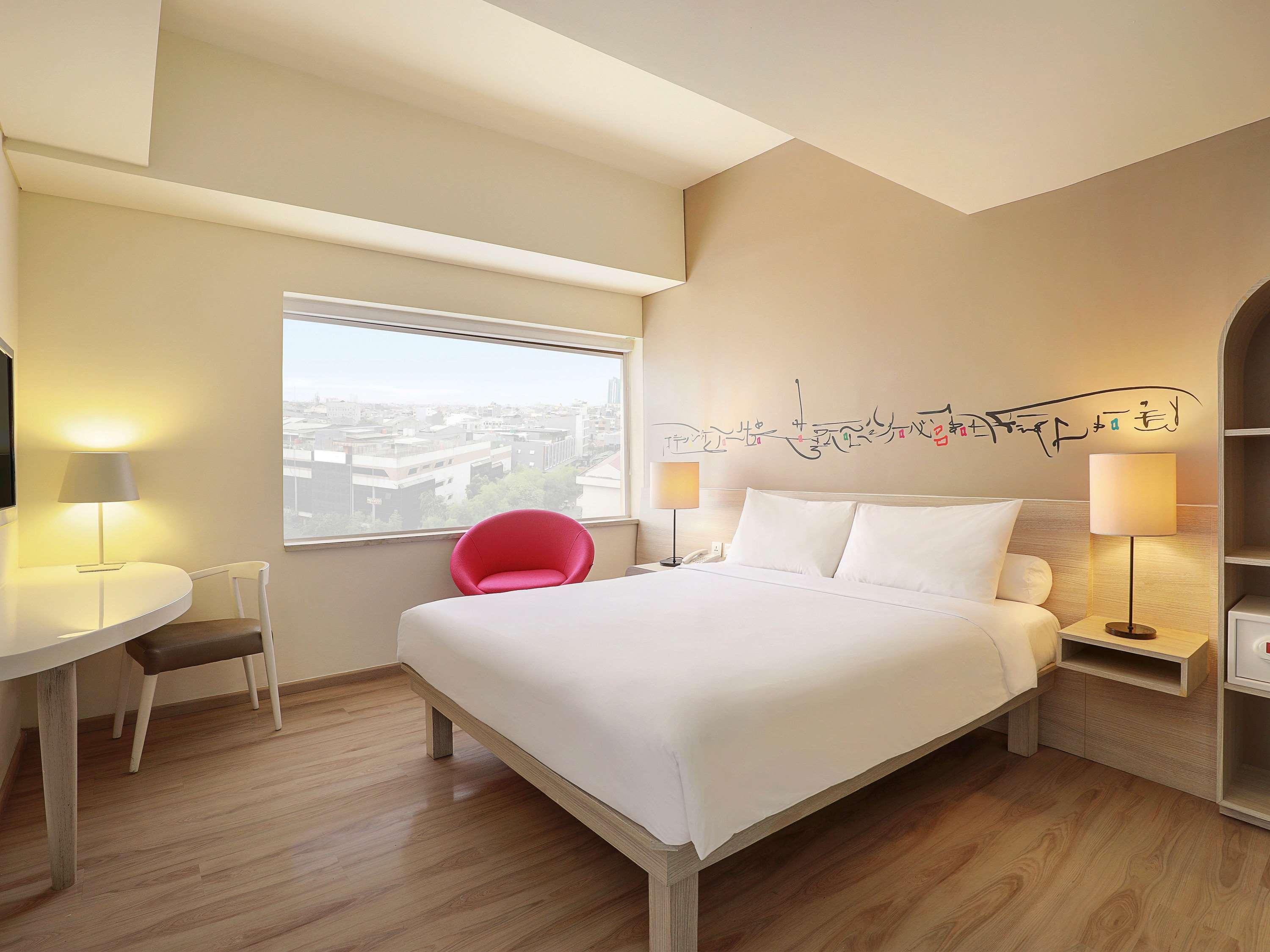 Ibis Styles Jakarta Gajah Mada Exterior photo