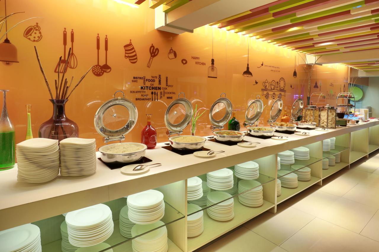 Ibis Styles Jakarta Gajah Mada Exterior photo