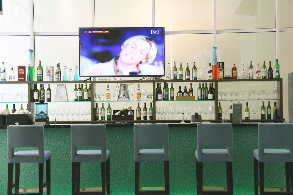 Ibis Styles Jakarta Gajah Mada Exterior photo